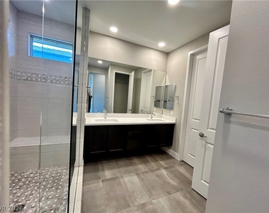 6040 Andezano Drive - Photo Thumbnail 25