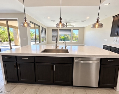 6040 Andezano Drive - Photo Thumbnail 11