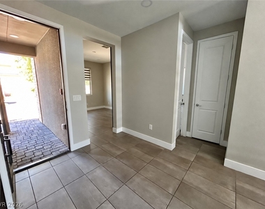 6040 Andezano Drive - Photo Thumbnail 3