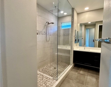 6040 Andezano Drive - Photo Thumbnail 24