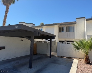 586 Willow Green Drive - Photo Thumbnail 15