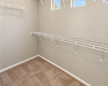 5359 Tipper Avenue - Photo Thumbnail 5