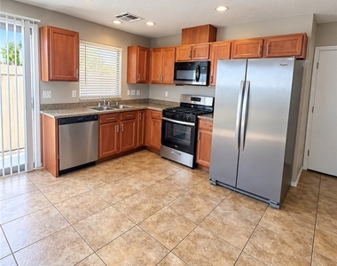 5359 Tipper Avenue - Photo Thumbnail 2
