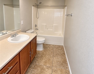 5359 Tipper Avenue - Photo Thumbnail 6