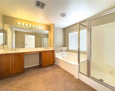 3817 Bella Legato Avenue - Photo Thumbnail 15