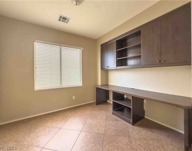 3817 Bella Legato Avenue - Photo Thumbnail 4