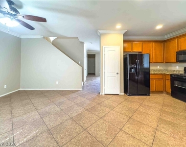3817 Bella Legato Avenue - Photo Thumbnail 10