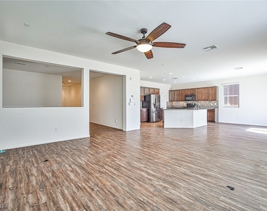 4409 Duck Harbor Avenue - Photo Thumbnail 6