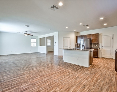 4409 Duck Harbor Avenue - Photo Thumbnail 8