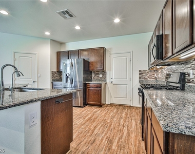 4409 Duck Harbor Avenue - Photo Thumbnail 11