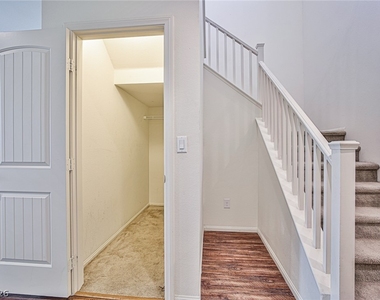 4409 Duck Harbor Avenue - Photo Thumbnail 3
