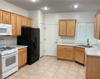 3029 Frigate Way - Photo Thumbnail 3