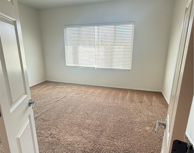 3029 Frigate Way - Photo Thumbnail 15