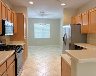 1604 Wellington Spring Avenue - Photo Thumbnail 2