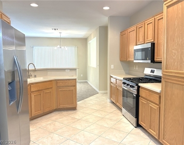 1604 Wellington Spring Avenue - Photo Thumbnail 1