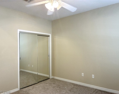 1604 Wellington Spring Avenue - Photo Thumbnail 18