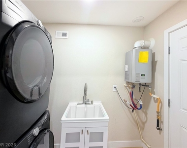 3822 Connie Avenue - Photo Thumbnail 21