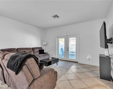 1409 Sycamore Spring Court - Photo Thumbnail 4