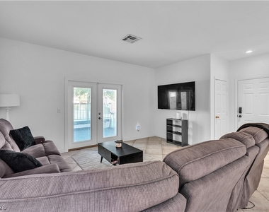 1409 Sycamore Spring Court - Photo Thumbnail 5