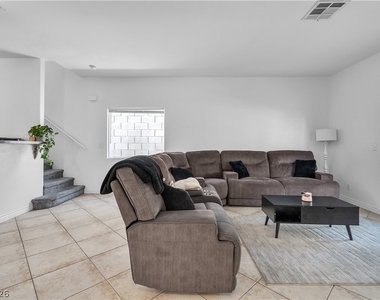 1409 Sycamore Spring Court - Photo Thumbnail 3