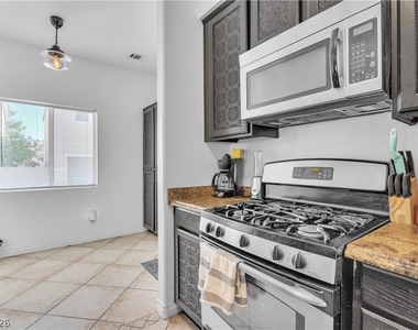 1409 Sycamore Spring Court - Photo Thumbnail 12