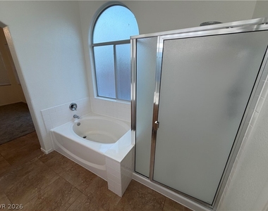 5028 Tropical Cliff Avenue - Photo Thumbnail 8