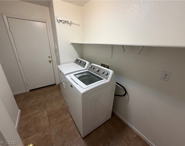 5028 Tropical Cliff Avenue - Photo Thumbnail 13