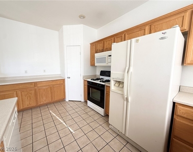 5975 Barbosa Drive - Photo Thumbnail 8