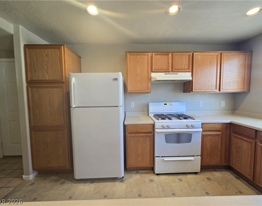 9330 W Maule Avenue - Photo Thumbnail 12