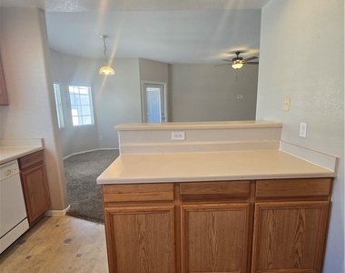 9330 W Maule Avenue - Photo Thumbnail 15