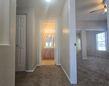 9330 W Maule Avenue - Photo Thumbnail 20