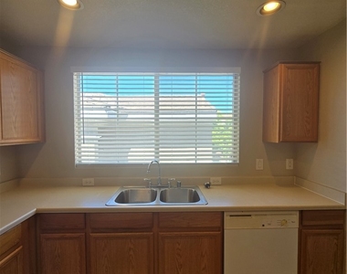 9330 W Maule Avenue - Photo Thumbnail 14