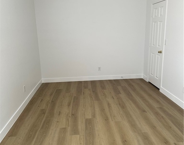 9639 W Post Road - Photo Thumbnail 13