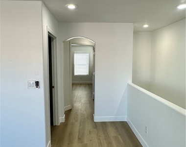 9639 W Post Road - Photo Thumbnail 12