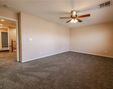 7941 Alta Lima Valley Court - Photo Thumbnail 11