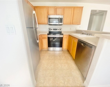 2970 Juniper Hills Boulevard - Photo Thumbnail 4