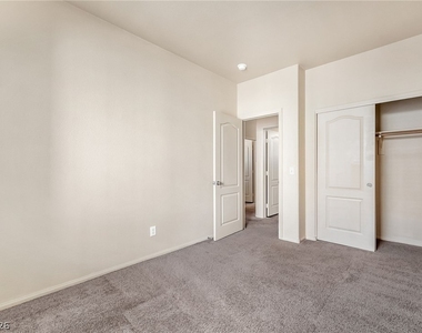 3761 Corpolo Avenue - Photo Thumbnail 20