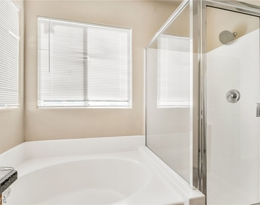3761 Corpolo Avenue - Photo Thumbnail 17