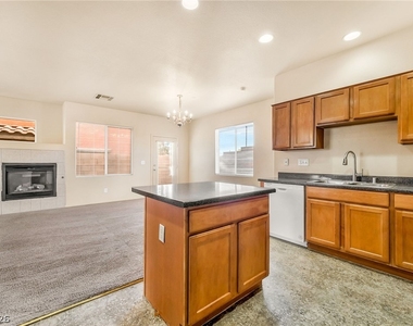 3761 Corpolo Avenue - Photo Thumbnail 9
