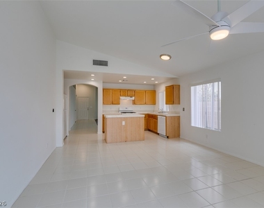 1920 Sondrio Drive - Photo Thumbnail 15