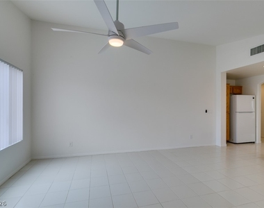 1920 Sondrio Drive - Photo Thumbnail 12