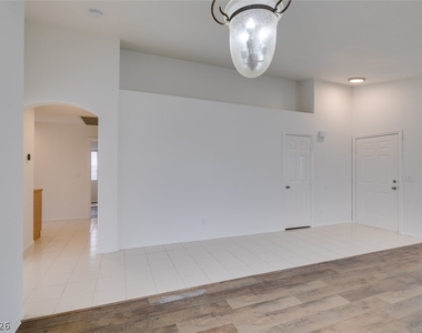 1920 Sondrio Drive - Photo Thumbnail 30