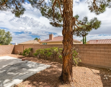 1920 Sondrio Drive - Photo Thumbnail 43