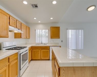 1920 Sondrio Drive - Photo Thumbnail 3