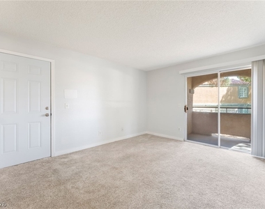 230 Mission Newport Lane - Photo Thumbnail 2