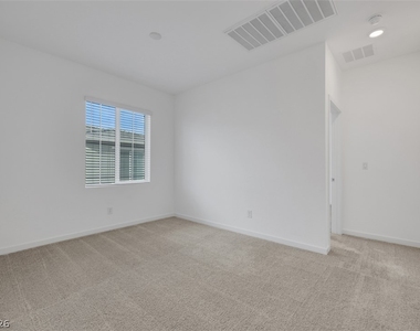 5730 Sky Pointe Drive - Photo Thumbnail 12