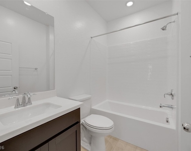 5730 Sky Pointe Drive - Photo Thumbnail 11