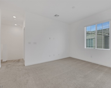 5730 Sky Pointe Drive - Photo Thumbnail 13