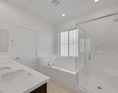 5730 Sky Pointe Drive - Photo Thumbnail 16