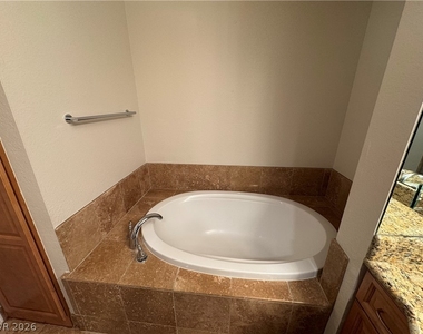 2240 Village Walk Drive - Photo Thumbnail 11
